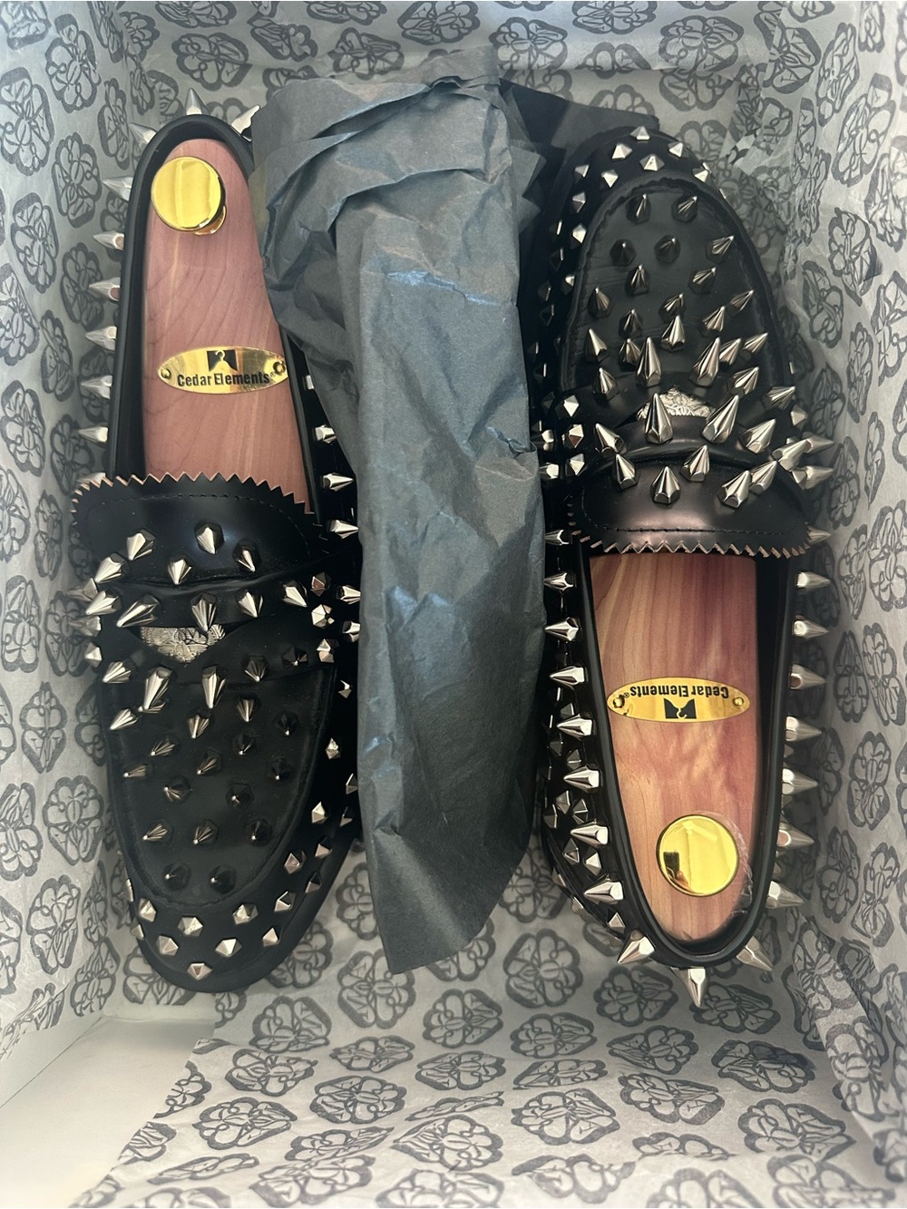 Alexander McQueen Black Leather Spike-Embellished Loafers EU41 (US8) - Picture 10 of 15